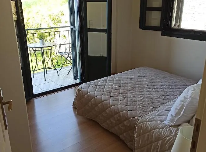 Дом отдыха Kiparissia Castle & Sea View