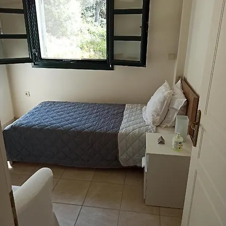 Kiparissia Castle & Sea View Holiday home *
