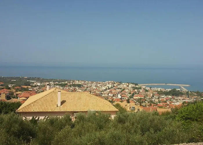 Semesterbostad Kiparissia Castle & Sea View Kyparissia