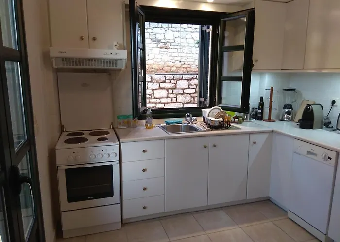 Kiparissia Castle & Sea View Feriehus Kyparissia