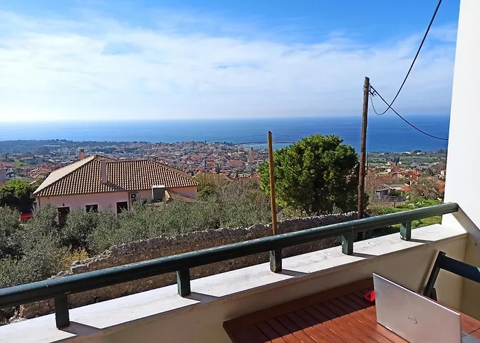 別荘 Kiparissia Castle & Sea View キパリシア