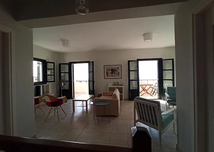 Kiparissia Castle & Sea View キパリシア