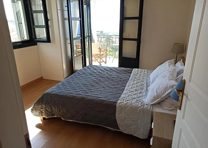 Kiparissia Castle & Sea View 別荘