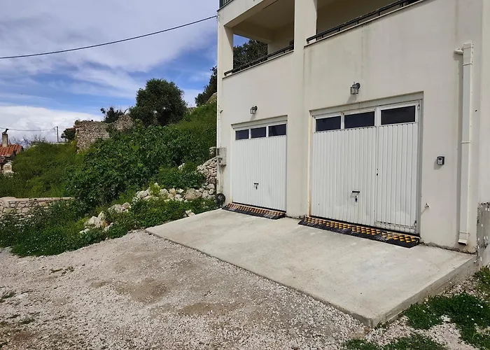 別荘 Kiparissia Castle & Sea View